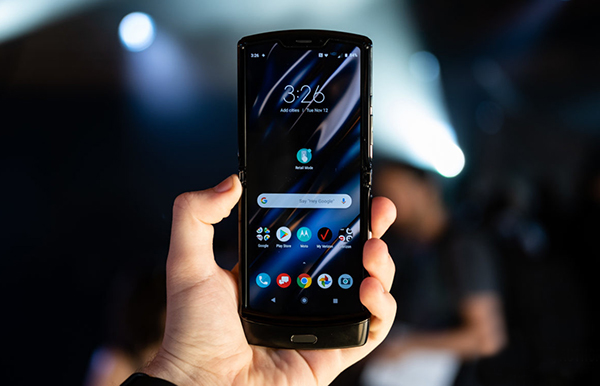 Moto-Razr-foldable-unfolded-screen-in-hand.jpg
