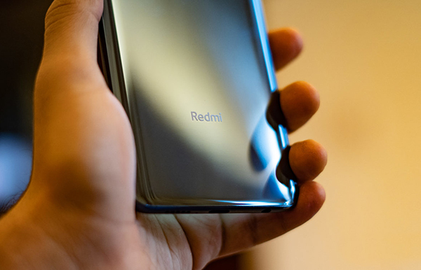 Redmi-Note-9-Pro-close-up-of-logo-1340x754.jpg